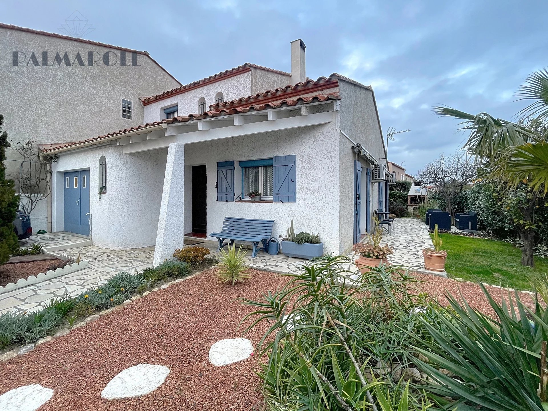 Perpignan sud villa 3 faces sur 322m2 terrain