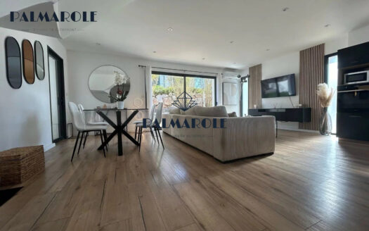 Perpignan maison de ville 3 faces 3 chambres garage piscine