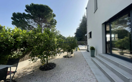 St Cyprien – Superbe Villa Contemporaine 3 Faces avec Piscine Chauffée